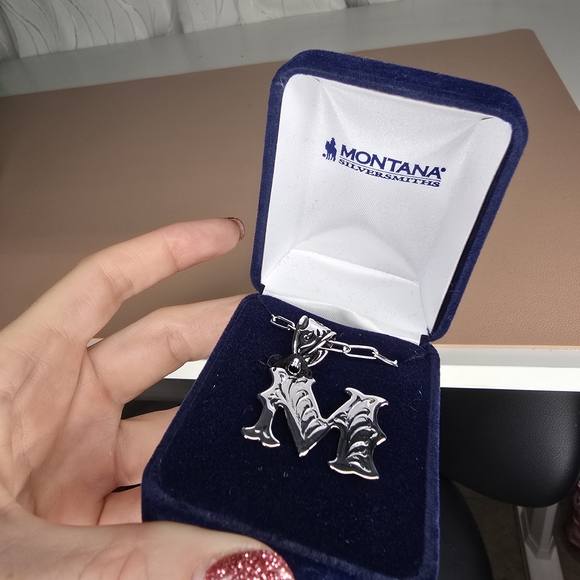 NIB! Montana Silversmiths Engraved "M" Initial Necklace - Picture 2 of 3